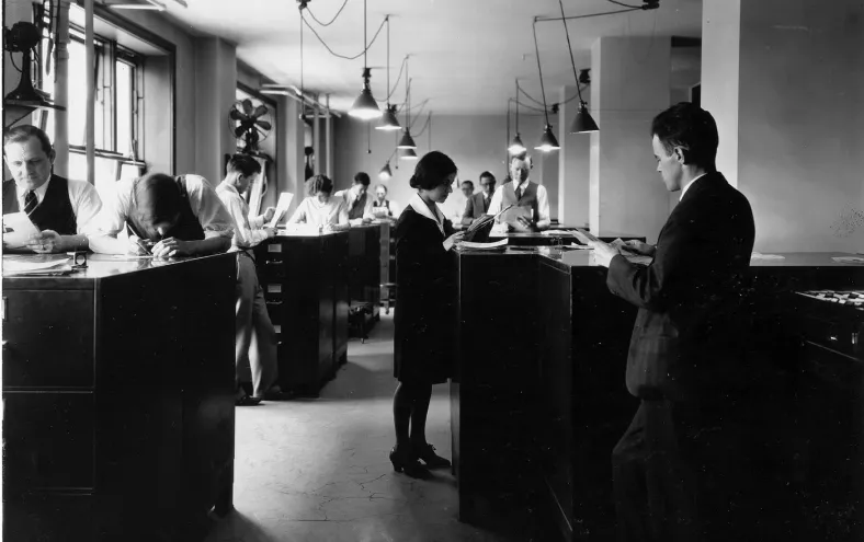 Empregados da divisão chamada “Ident” do FBI em 1929
