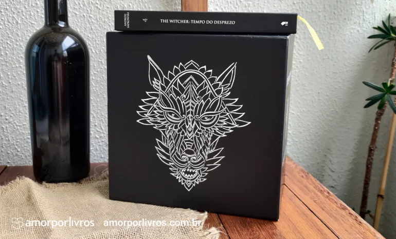 Parte de trás do box dos livros de The Witcher