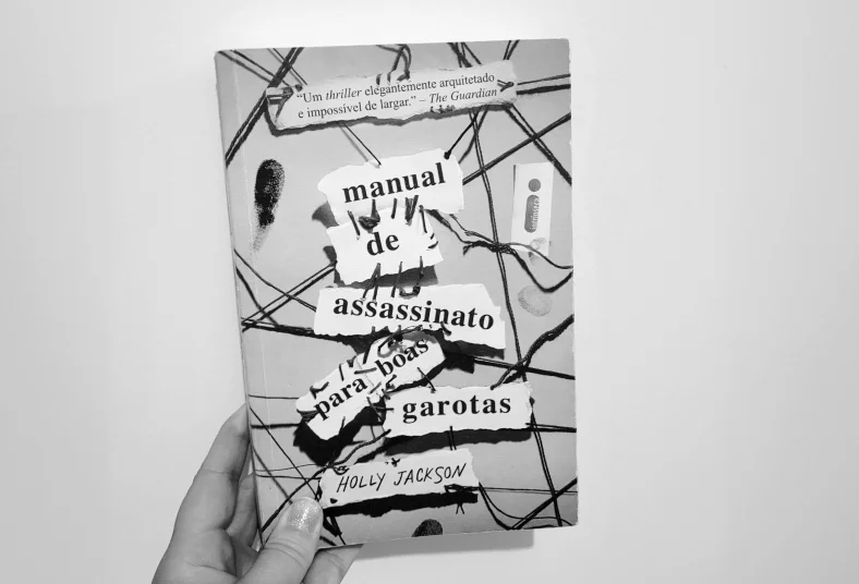 Livro Manual de assassinato para boas garotas