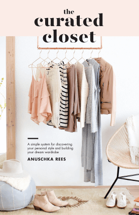 Capa do livro The curated closet