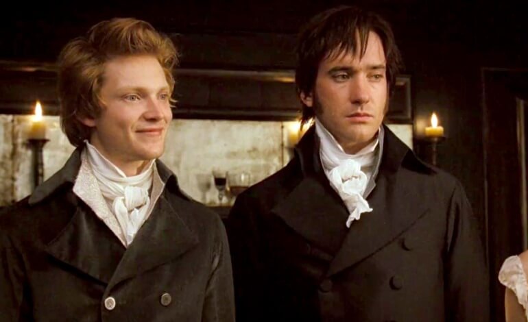 Mr. Bingley e Mr. Darcy no filme Orgulho e Preconceito