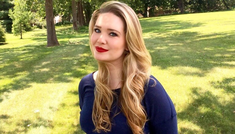 Sarah J. Maas